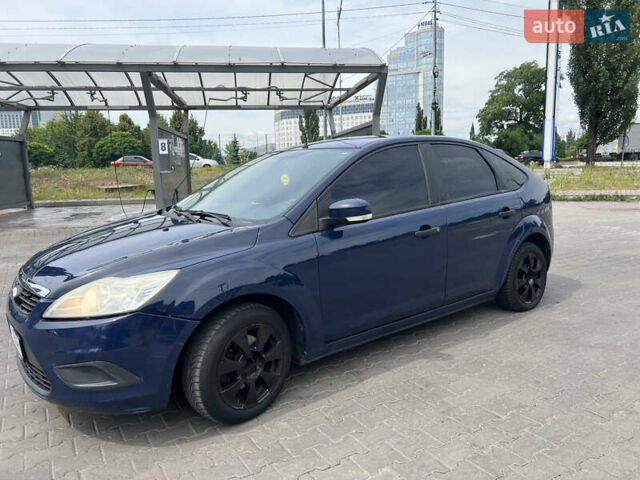 Синий Форд Фокус, объемом двигателя 1.4 л и пробегом 300 тыс. км за 4100 $, фото 1 на Automoto.ua