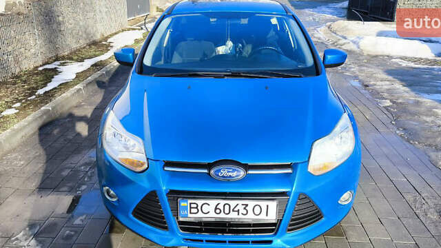 Синий Форд Фокус, объемом двигателя 2 л и пробегом 200 тыс. км за 7000 $, фото 1 на Automoto.ua
