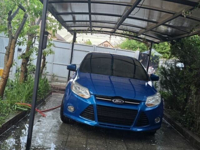 Синий Форд Фокус, объемом двигателя 2 л и пробегом 226 тыс. км за 7000 $, фото 1 на Automoto.ua