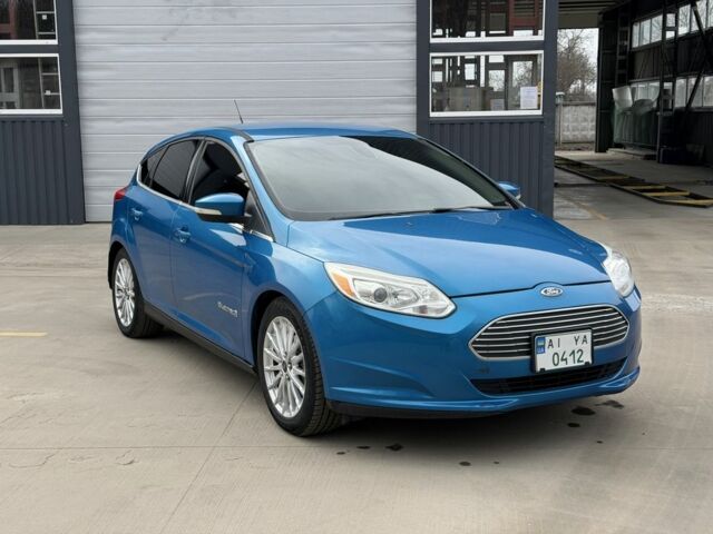 Синий Форд Фокус, объемом двигателя 0 л и пробегом 131 тыс. км за 6800 $, фото 1 на Automoto.ua