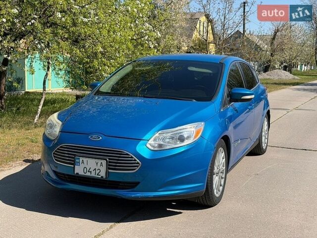 Синий Форд Фокус, объемом двигателя 0 л и пробегом 131 тыс. км за 6500 $, фото 1 на Automoto.ua