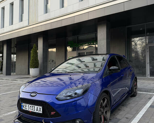 Синій Форд Фокус, об'ємом двигуна 2 л та пробігом 113 тис. км за 13500 $, фото 1 на Automoto.ua