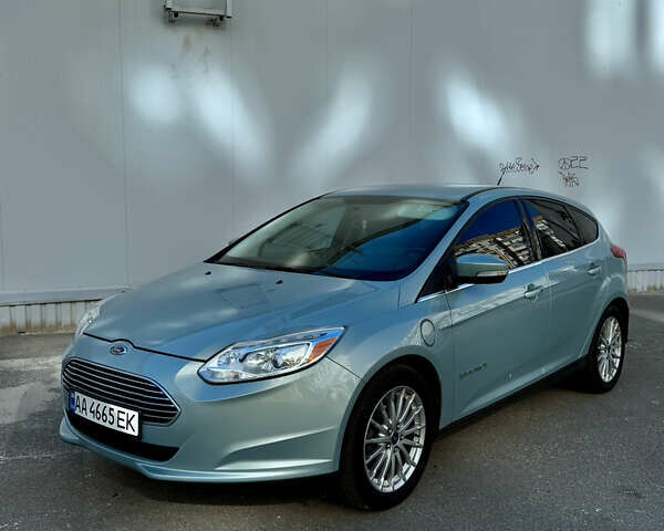 Синий Форд Фокус, объемом двигателя 0 л и пробегом 162 тыс. км за 6700 $, фото 1 на Automoto.ua