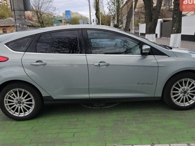 Синий Форд Фокус, объемом двигателя 0 л и пробегом 172 тыс. км за 6950 $, фото 1 на Automoto.ua