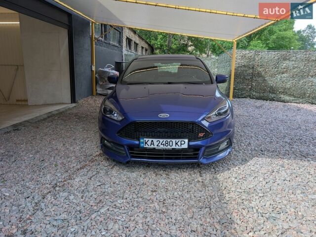 Синий Форд Фокус, объемом двигателя 2 л и пробегом 195 тыс. км за 9300 $, фото 1 на Automoto.ua