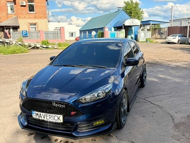 Синий Форд Фокус, объемом двигателя 2 л и пробегом 110 тыс. км за 10300 $, фото 1 на Automoto.ua