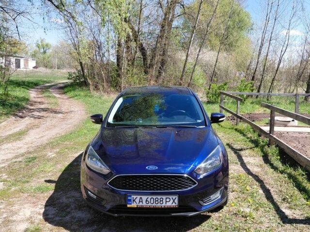 Синий Форд Фокус, объемом двигателя 2 л и пробегом 110 тыс. км за 9200 $, фото 1 на Automoto.ua