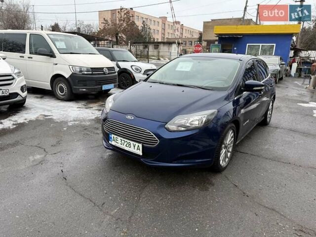 Синій Форд Фокус, об'ємом двигуна 0 л та пробігом 122 тис. км за 5321 $, фото 1 на Automoto.ua