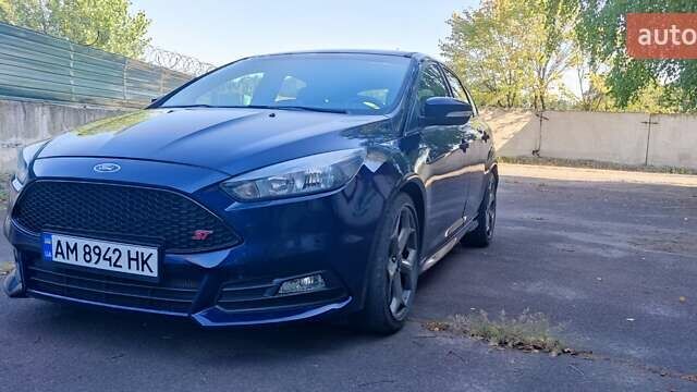 Синий Форд Фокус, объемом двигателя 2 л и пробегом 32 тыс. км за 11000 $, фото 1 на Automoto.ua