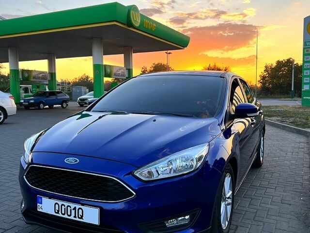 Синій Форд Фокус, об'ємом двигуна 1 л та пробігом 105 тис. км за 9000 $, фото 1 на Automoto.ua