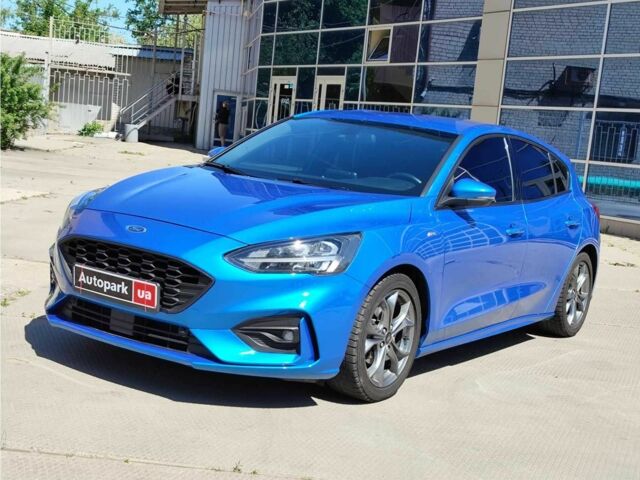 Синій Форд Фокус, об'ємом двигуна 0.15 л та пробігом 100 тис. км за 15390 $, фото 1 на Automoto.ua