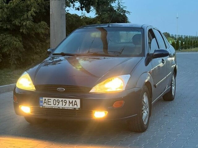 Синій Форд Фокус, об'ємом двигуна 2 л та пробігом 271 тис. км за 2200 $, фото 1 на Automoto.ua