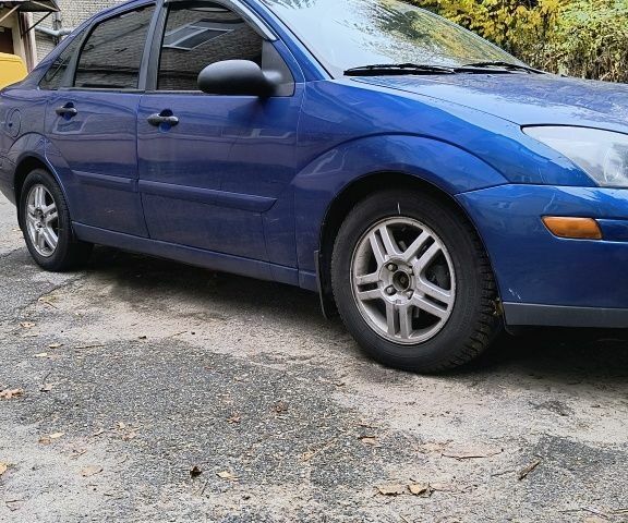 Синий Форд Фокус, объемом двигателя 2 л и пробегом 250 тыс. км за 3500 $, фото 1 на Automoto.ua