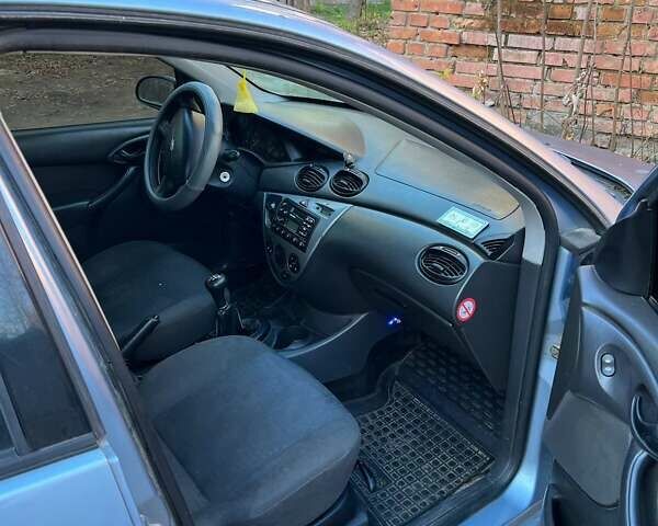 Синий Форд Фокус, объемом двигателя 1.6 л и пробегом 300 тыс. км за 3300 $, фото 1 на Automoto.ua