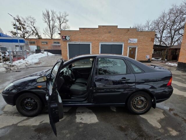 Синій Форд Фокус, об'ємом двигуна 1.6 л та пробігом 498 тис. км за 3500 $, фото 1 на Automoto.ua