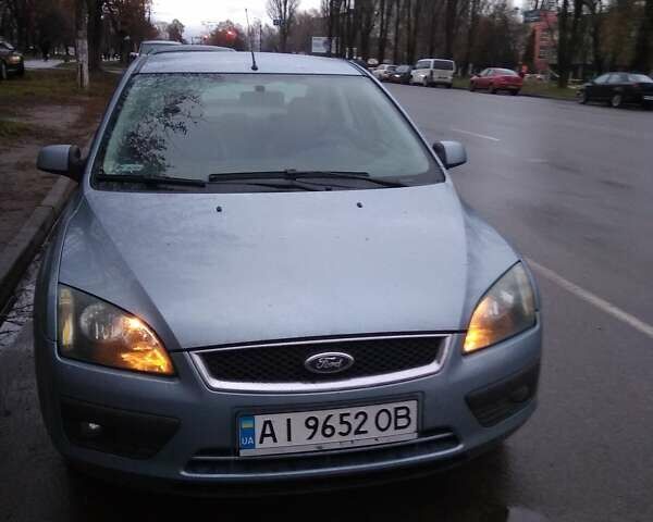 Синий Форд Фокус, объемом двигателя 1.6 л и пробегом 321 тыс. км за 5000 $, фото 1 на Automoto.ua
