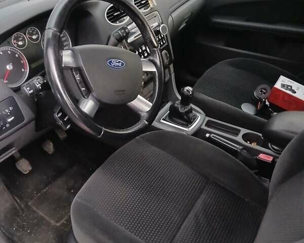Синій Форд Фокус, об'ємом двигуна 2 л та пробігом 187 тис. км за 5100 $, фото 1 на Automoto.ua