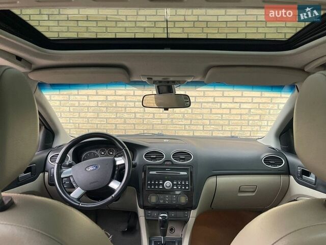 Синий Форд Фокус, объемом двигателя 2 л и пробегом 250 тыс. км за 4800 $, фото 1 на Automoto.ua