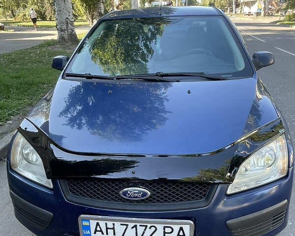 Синий Форд Фокус, объемом двигателя 1.6 л и пробегом 320 тыс. км за 4500 $, фото 1 на Automoto.ua