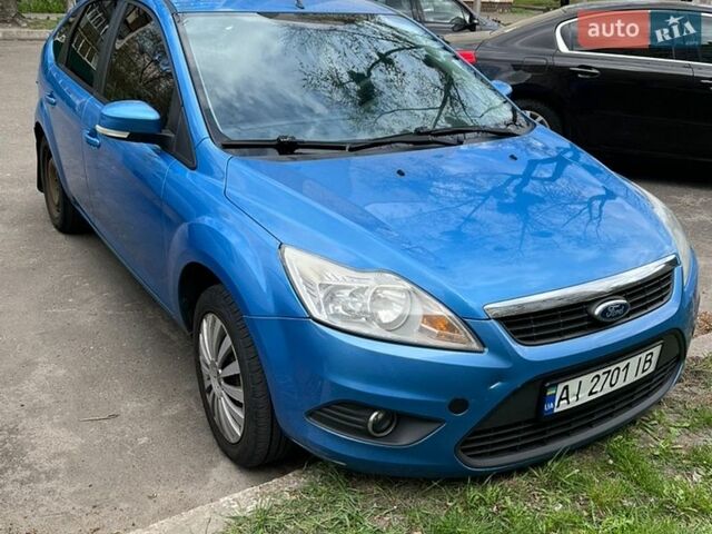 Синий Форд Фокус, объемом двигателя 1.6 л и пробегом 306 тыс. км за 5000 $, фото 1 на Automoto.ua