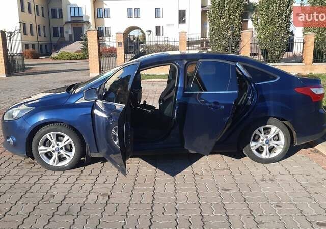 Форд Фокус 2012 у Обухове на Automoto.ua Синій Форд Фокус, об'ємом двигуна 1.6 л та пробігом 258 тис. км за 7200 $, фото 1 на Automoto.ua