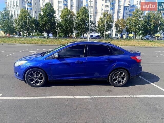 Синій Форд Фокус, об'ємом двигуна 2 л та пробігом 239 тис. км за 6000 $, фото 1 на Automoto.ua