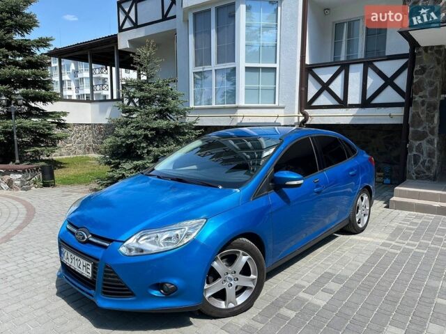 Синій Форд Фокус, об'ємом двигуна 2 л та пробігом 240 тис. км за 6300 $, фото 1 на Automoto.ua