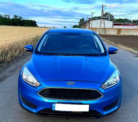 Синий Форд Фокус, объемом двигателя 2 л и пробегом 167 тыс. км за 6000 $, фото 1 на Automoto.ua