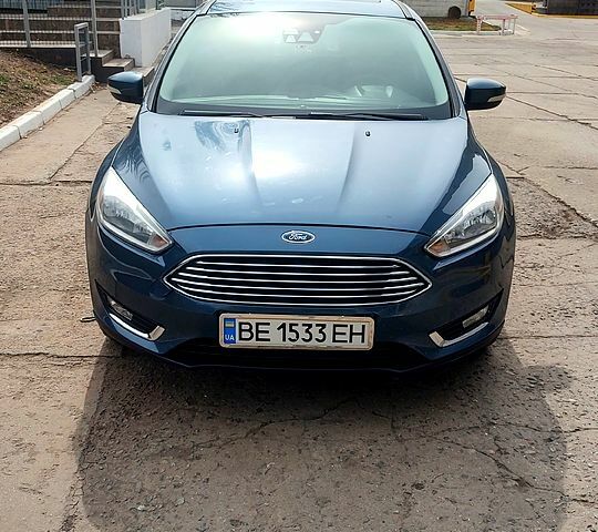 Синий Форд Фокус, объемом двигателя 2 л и пробегом 136 тыс. км за 12000 $, фото 1 на Automoto.ua