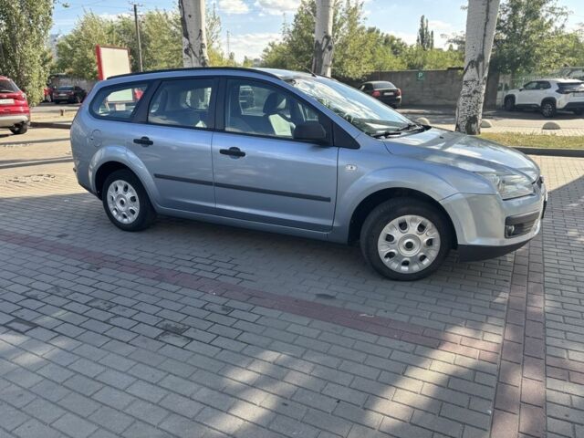 Синій Форд Фокус, об'ємом двигуна 1.6 л та пробігом 261 тис. км за 4650 $, фото 1 на Automoto.ua