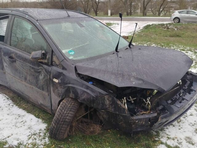 Синій Форд Фокус, об'ємом двигуна 0 л та пробігом 342 тис. км за 948 $, фото 1 на Automoto.ua