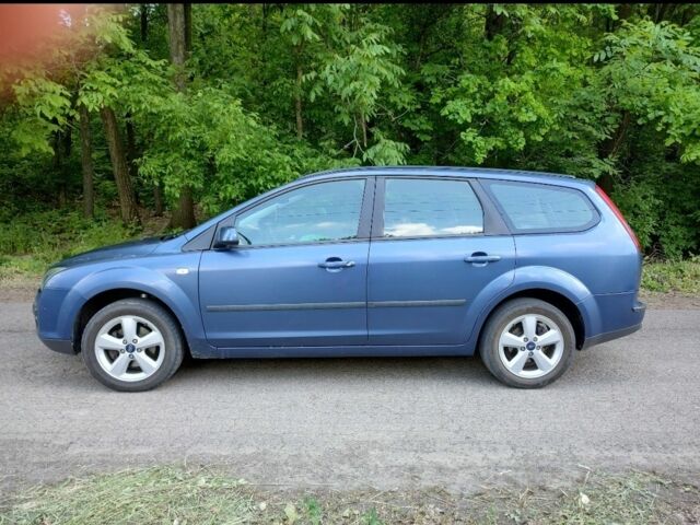 Синий Форд Фокус, объемом двигателя 1.6 л и пробегом 190 тыс. км за 4500 $, фото 1 на Automoto.ua