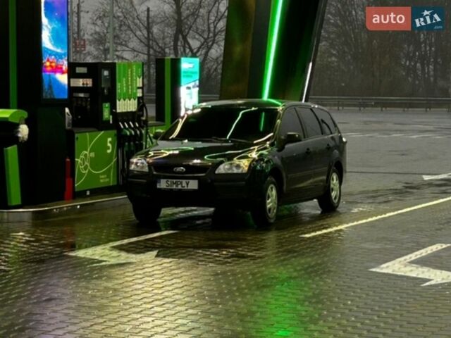 Синий Форд Фокус, объемом двигателя 1.6 л и пробегом 300 тыс. км за 5200 $, фото 1 на Automoto.ua
