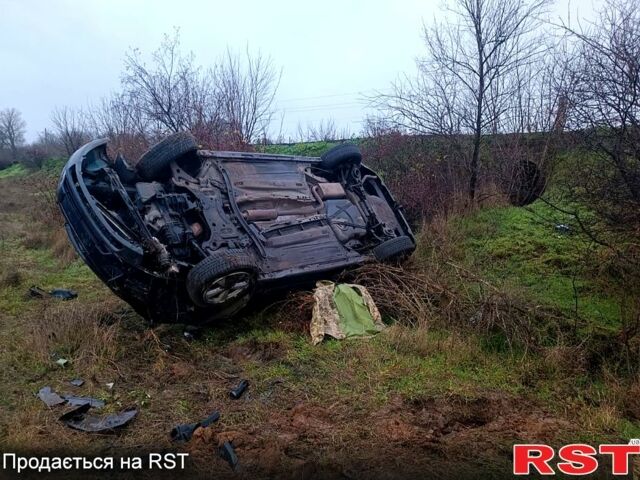 Синій Форд Фокус, об'ємом двигуна 1.6 л та пробігом 430 тис. км за 1000 $, фото 1 на Automoto.ua