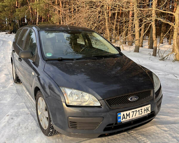 Синій Форд Фокус, об'ємом двигуна 2 л та пробігом 240 тис. км за 4700 $, фото 1 на Automoto.ua
