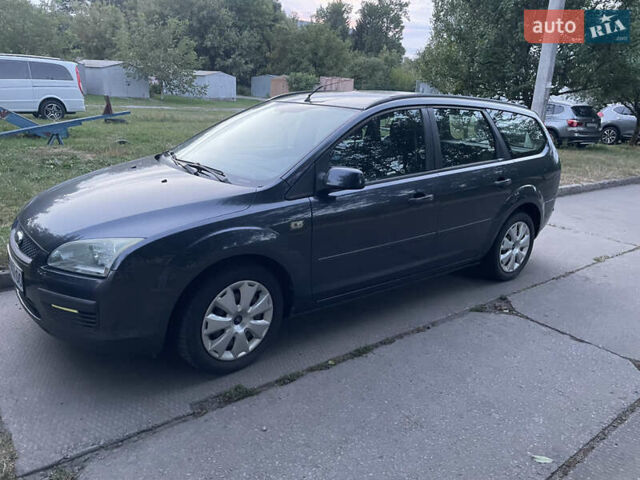 Синий Форд Фокус, объемом двигателя 1.8 л и пробегом 188 тыс. км за 5500 $, фото 1 на Automoto.ua