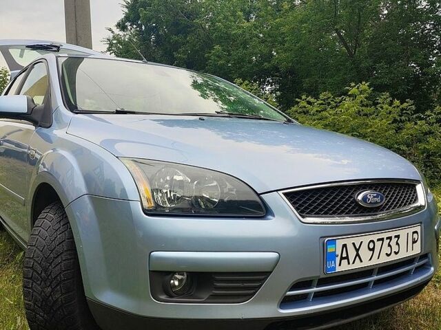 Синій Форд Фокус, об'ємом двигуна 2 л та пробігом 320 тис. км за 5200 $, фото 1 на Automoto.ua