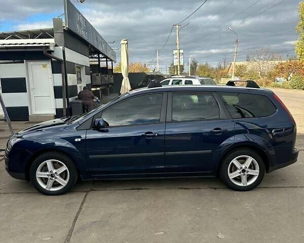 Синий Форд Фокус, объемом двигателя 1.8 л и пробегом 340 тыс. км за 5000 $, фото 1 на Automoto.ua