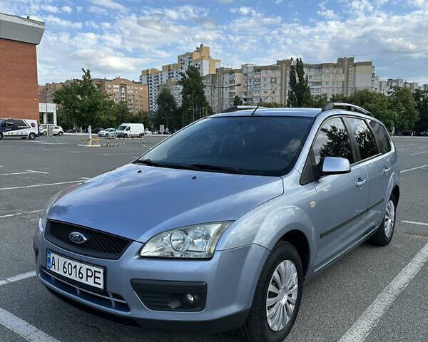 Синий Форд Фокус, объемом двигателя 1.8 л и пробегом 208 тыс. км за 5750 $, фото 1 на Automoto.ua