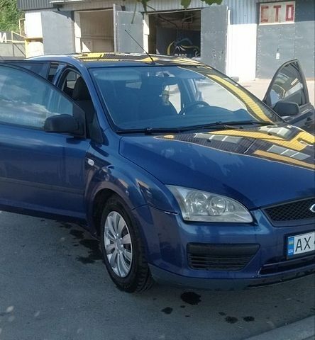Синий Форд Фокус, объемом двигателя 1.6 л и пробегом 390 тыс. км за 3800 $, фото 1 на Automoto.ua