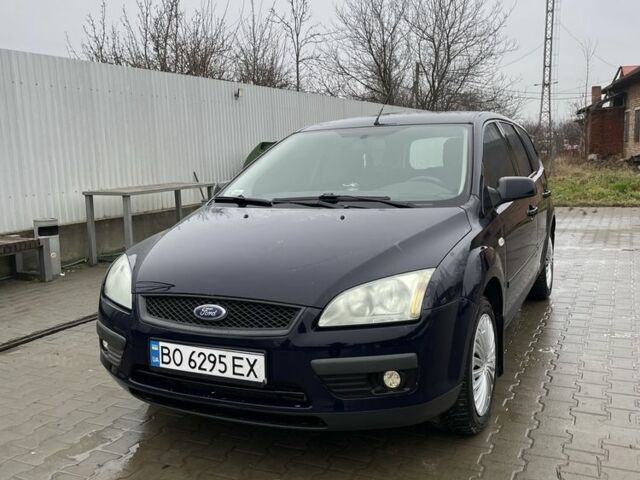 Синий Форд Фокус, объемом двигателя 1.8 л и пробегом 350 тыс. км за 4100 $, фото 1 на Automoto.ua