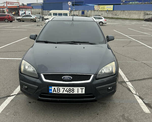 Синий Форд Фокус, объемом двигателя 1.6 л и пробегом 285 тыс. км за 4100 $, фото 1 на Automoto.ua