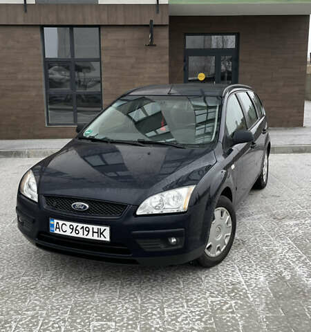 Синій Форд Фокус, об'ємом двигуна 1.8 л та пробігом 213 тис. км за 5200 $, фото 1 на Automoto.ua