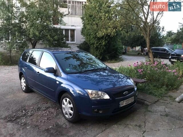 Синий Форд Фокус, объемом двигателя 1.6 л и пробегом 211 тыс. км за 5400 $, фото 1 на Automoto.ua