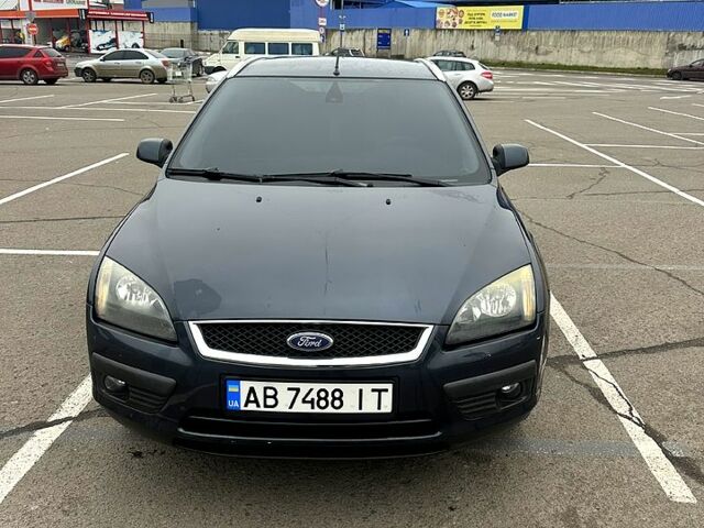 Синій Форд Фокус, об'ємом двигуна 1.6 л та пробігом 286 тис. км за 3900 $, фото 1 на Automoto.ua