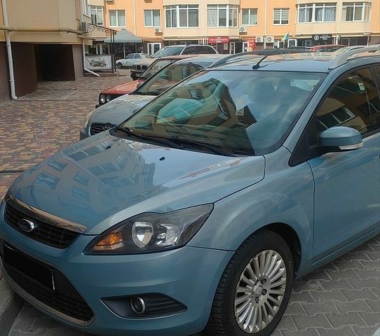 Синий Форд Фокус, объемом двигателя 1.6 л и пробегом 270 тыс. км за 5800 $, фото 1 на Automoto.ua