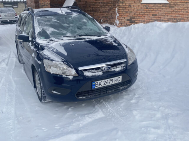 Синий Форд Фокус, объемом двигателя 1.6 л и пробегом 303 тыс. км за 4450 $, фото 1 на Automoto.ua