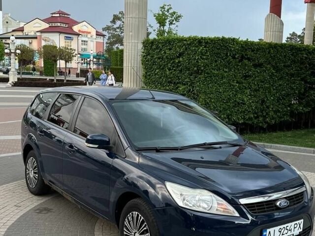 Синий Форд Фокус, объемом двигателя 1.6 л и пробегом 350 тыс. км за 4200 $, фото 1 на Automoto.ua