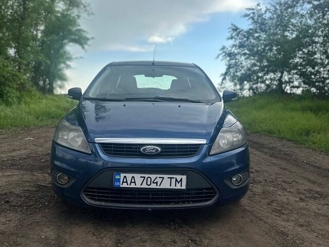 Синий Форд Фокус, объемом двигателя 1.6 л и пробегом 240 тыс. км за 4100 $, фото 1 на Automoto.ua