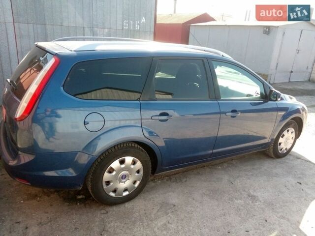 Синий Форд Фокус, объемом двигателя 1.6 л и пробегом 164 тыс. км за 4650 $, фото 1 на Automoto.ua